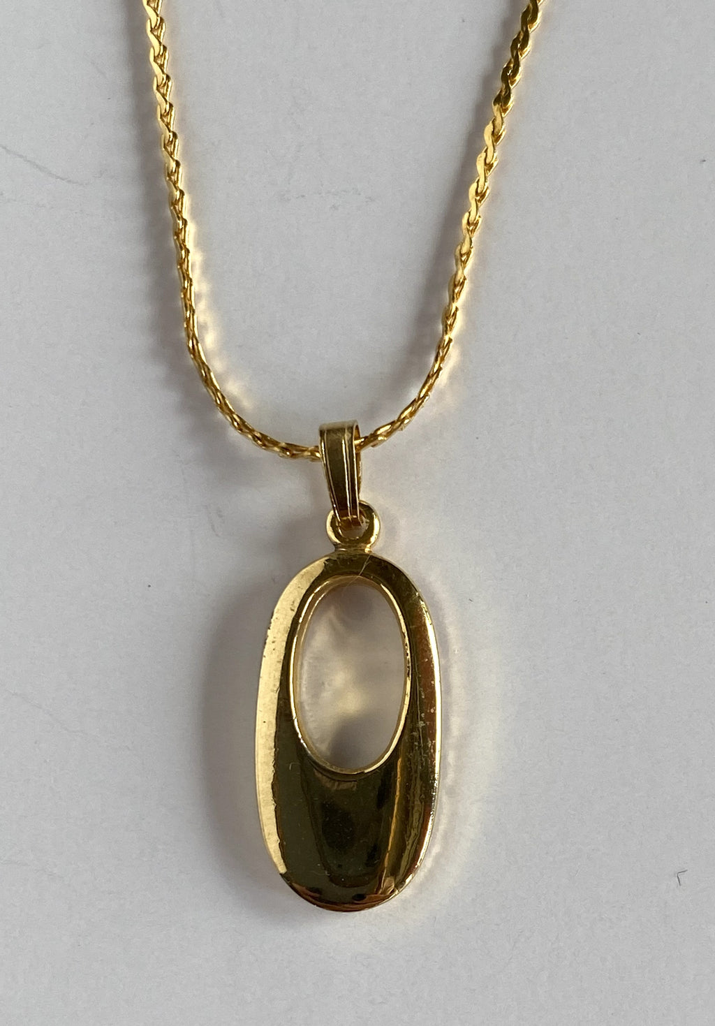 KATE Oblong Charm Choker
