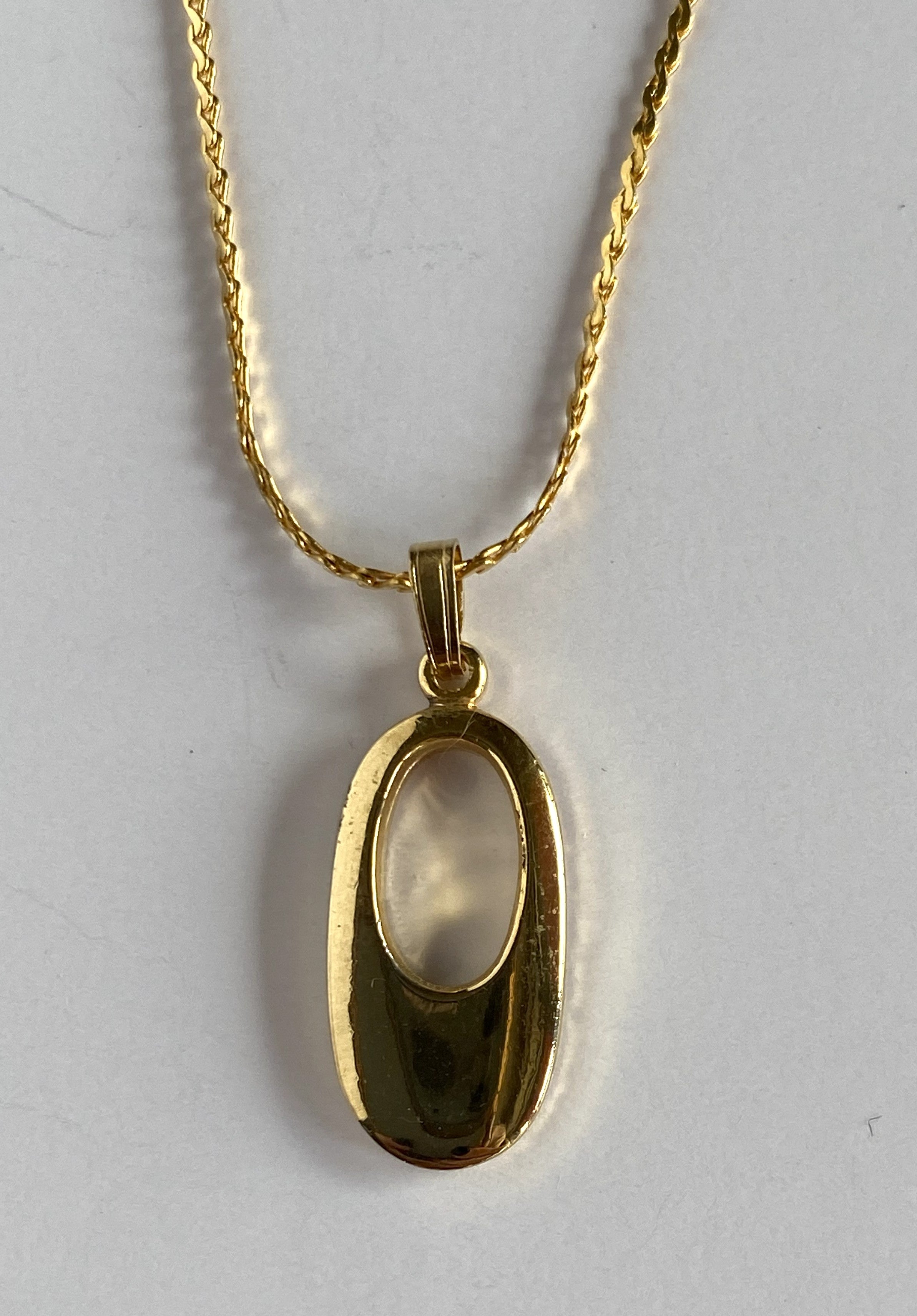 KATE Oblong Charm Choker