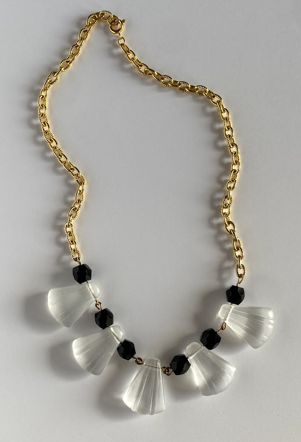 SHANA Shell Choker