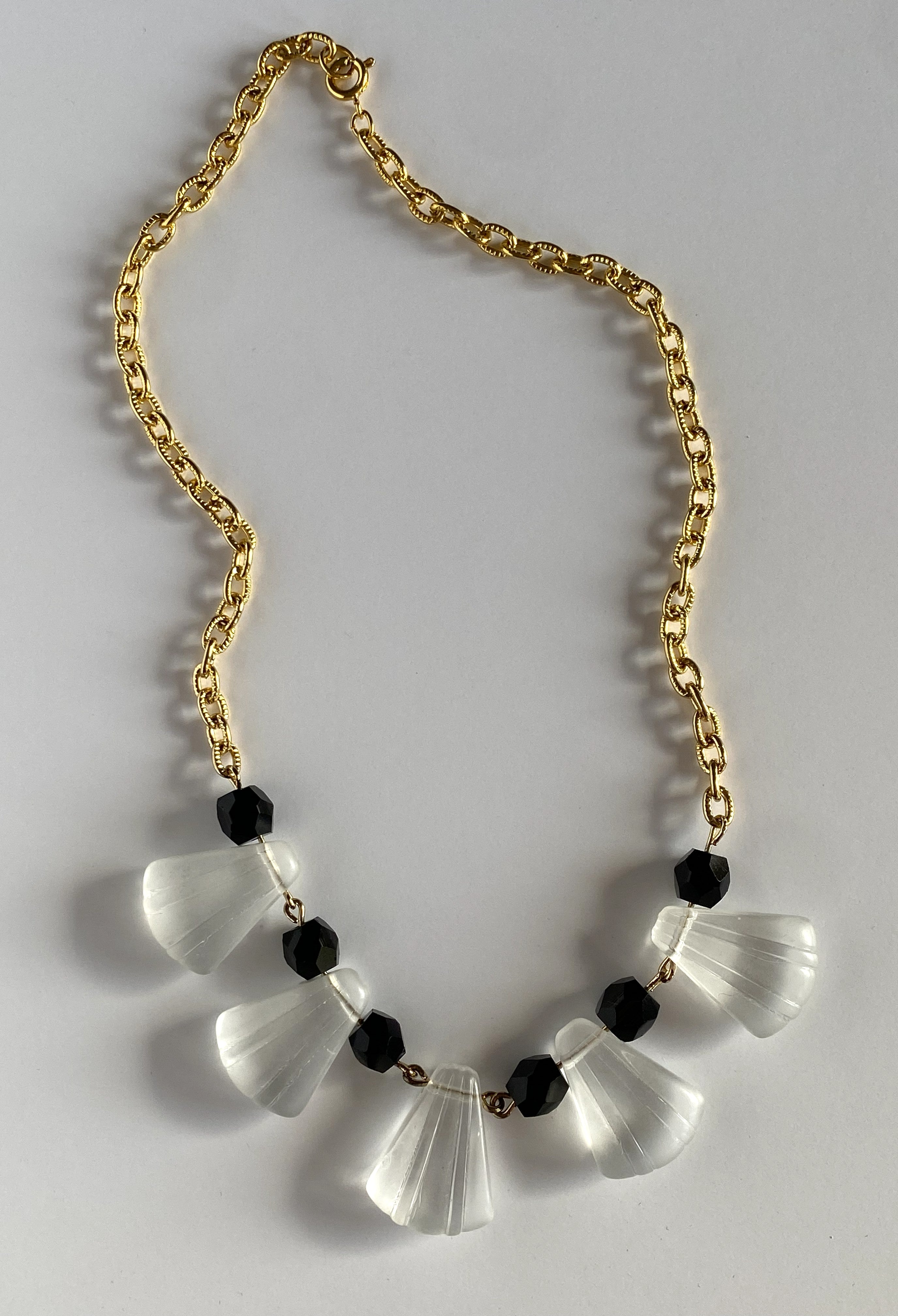 SHANA Shell Choker