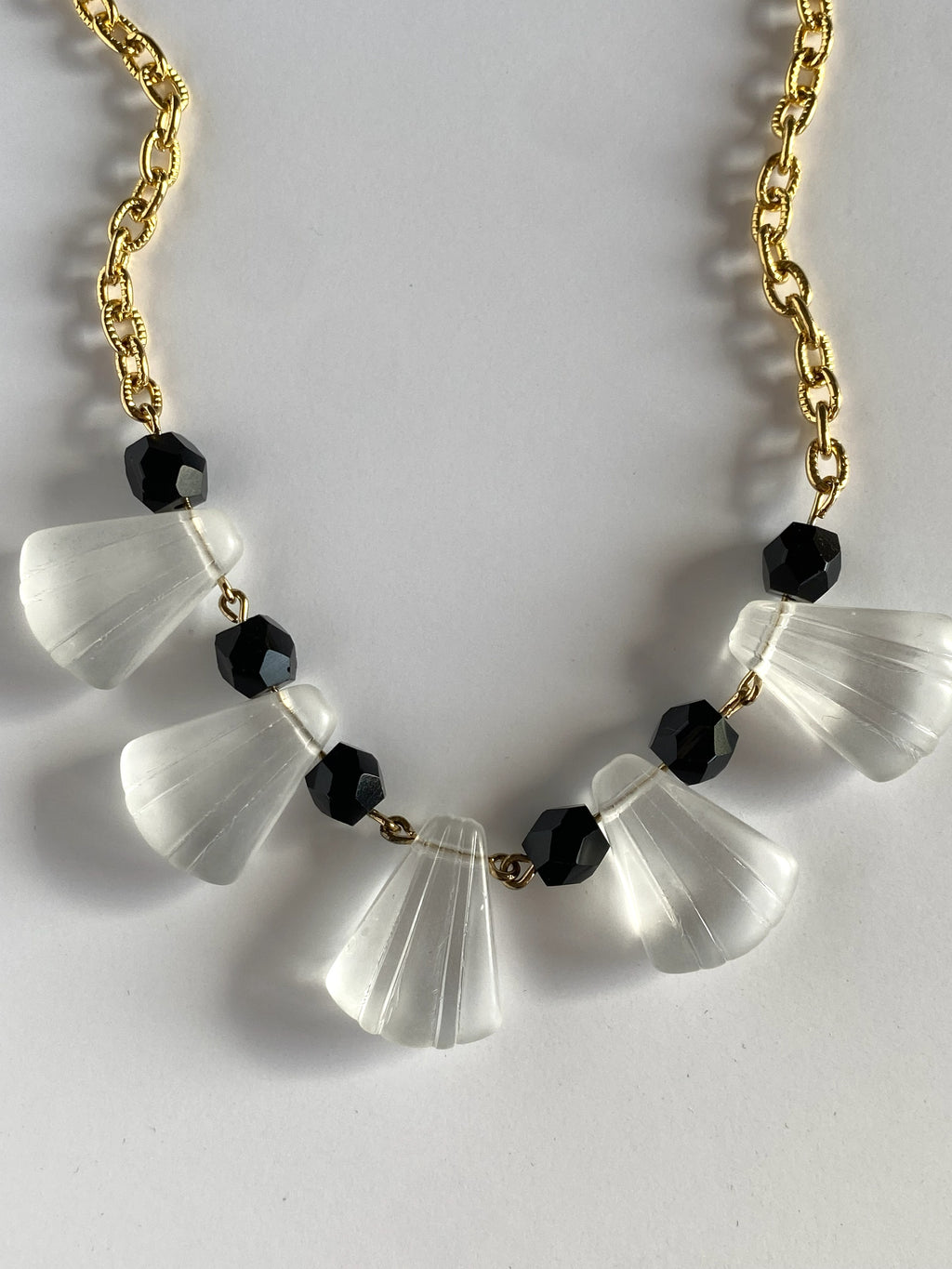 SHANA Shell Choker